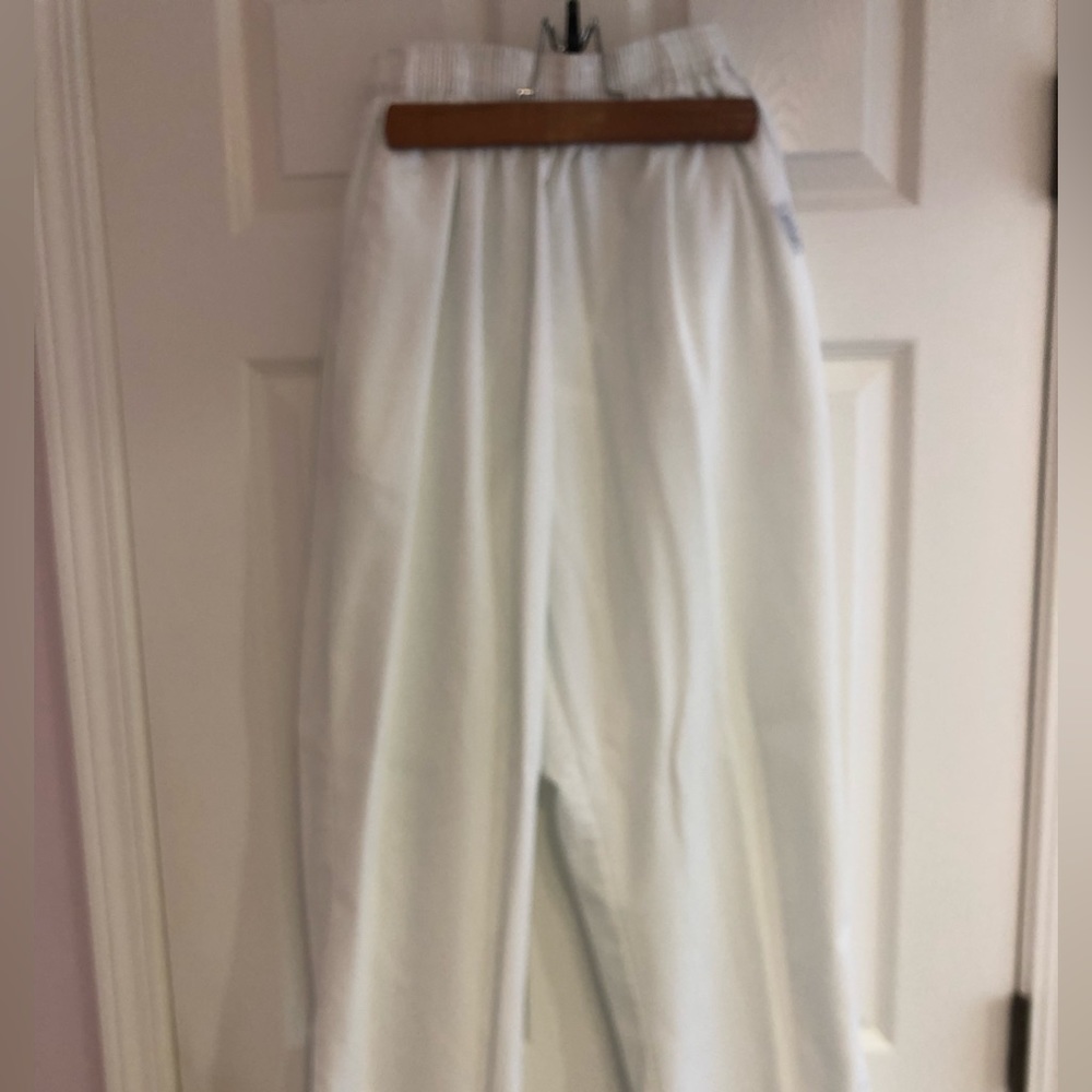 Landau Women’s White Elastic-Waist Scrub Pants, Size Large